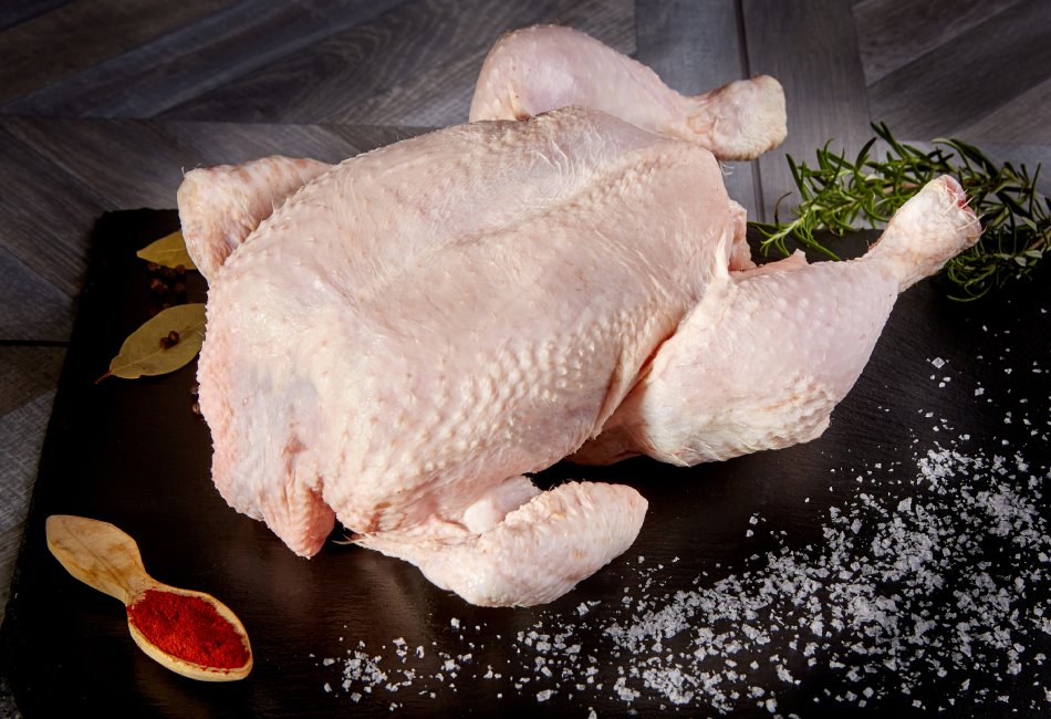 Carnicería Online Castellón, tu tienda online para la compra de productos de carnicería. Envío de productos de carnicería frescos a domicilio en Almassora. Pollo entero.