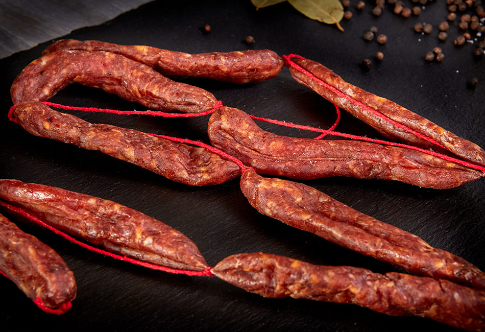 Carnicería Online. Embutidos artesanales al corte en Borriol. Longaniza seca picante.